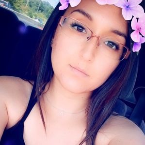 Meet your Posher, Anjelica